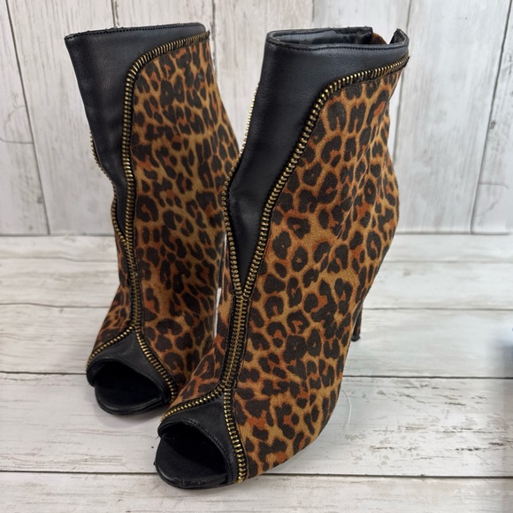 Thalia Sodi Women’s Stiletto Ankle Booties Animal Print Faux Suede Size 6M Lynda - Picture 7 of 14